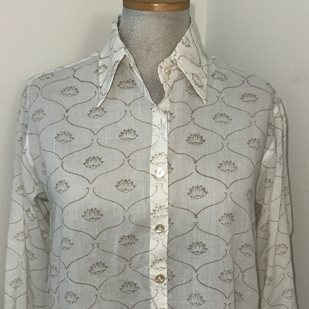 Kerry Cassill lotus print ivory button up down 100% cotton 1 M medium